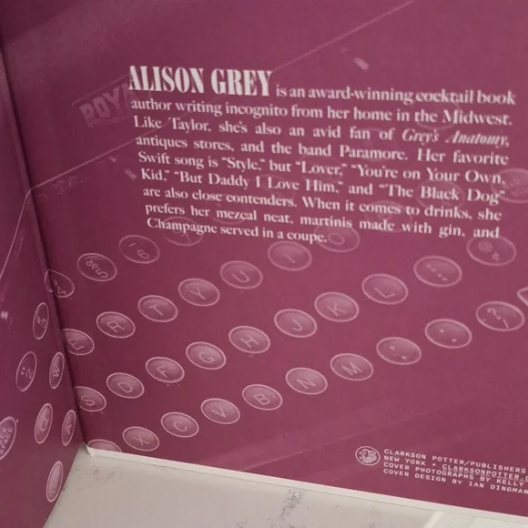 Taylor Swift. Cocktail book. - Picture 5 of 5